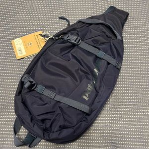 Patagonia Atom Sling Navy Blue NWT